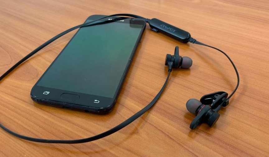 how to listen to music on Android