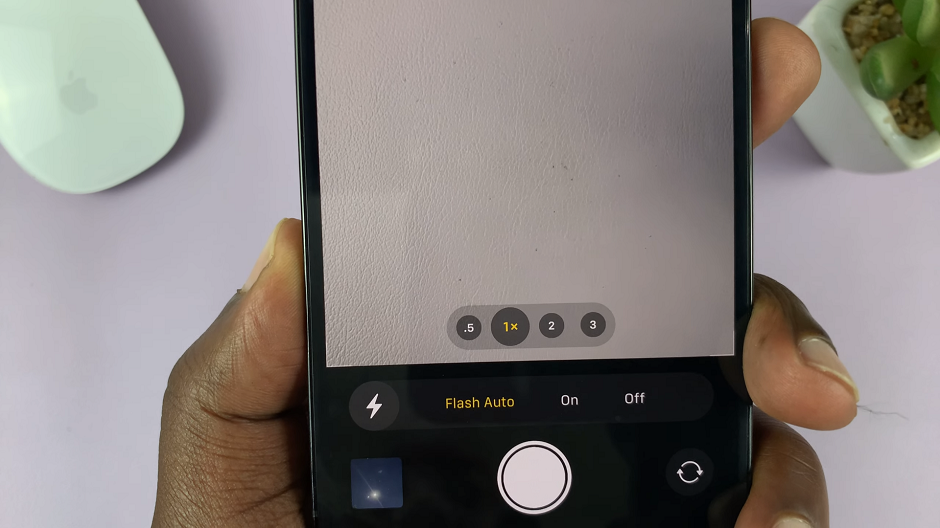 How To Turn Camera Flash Auto