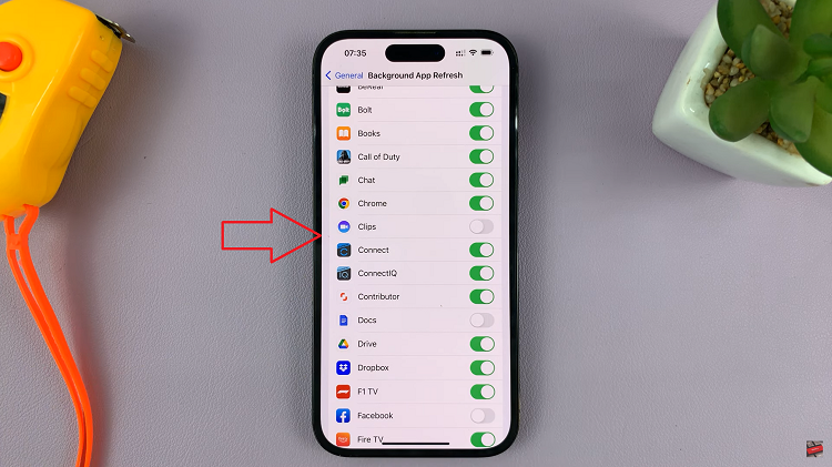 Enable & Disable App Refresh On Cellular Data On iPhone