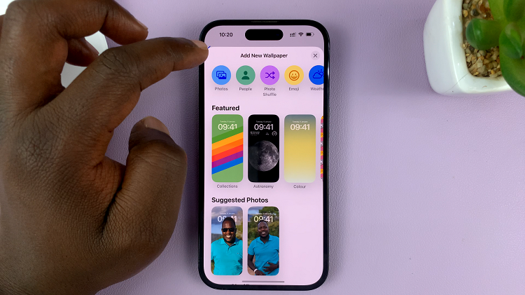 Set Different Wallpapers On iPhone
