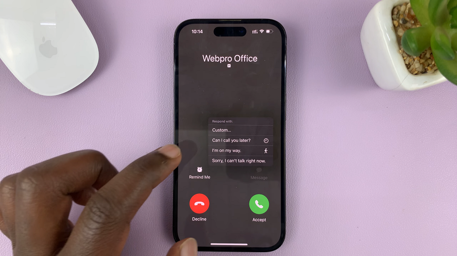 How To 'Reply With Message' From Your iPhone Lock Screen