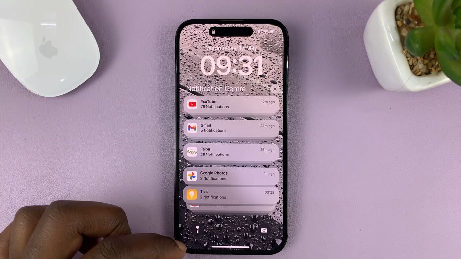 Notification Center On iPhone Lock Screen