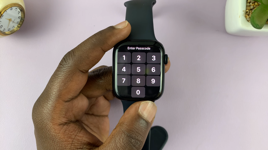 Apple Watch Keeps Asking For Passcode - FIX | Apple Watch 8 / Ultra / 7 / 6 / 5