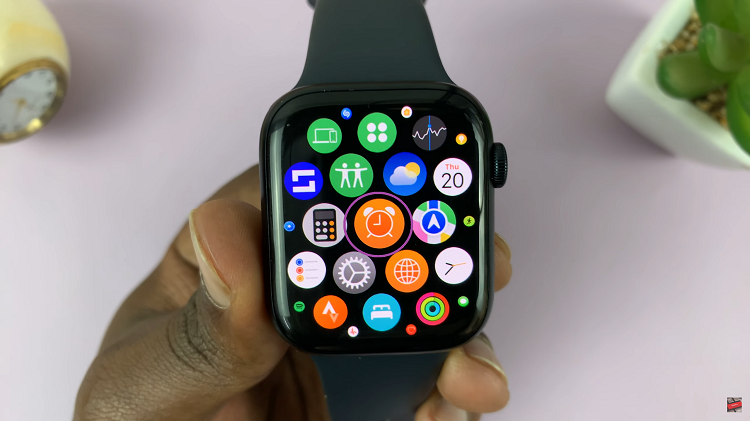 Set Alarm On Apple Watch