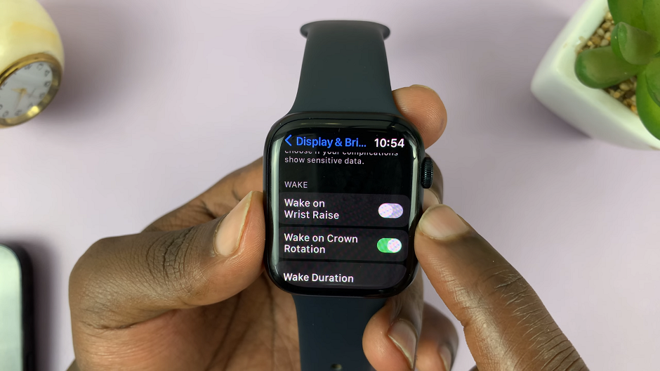 How To Disable 'Wake On Wrist Raise' On Apple Watch