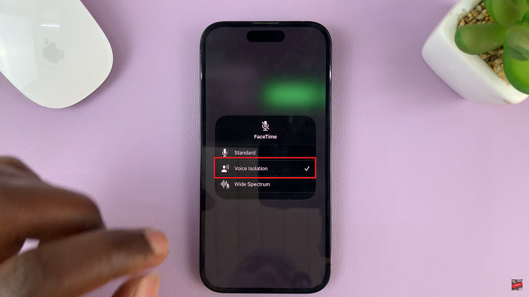 How To Reduce Background Noise In a FaceTime Call On iPhone How To Reduce Background Noise In a FaceTime Call On iPhone