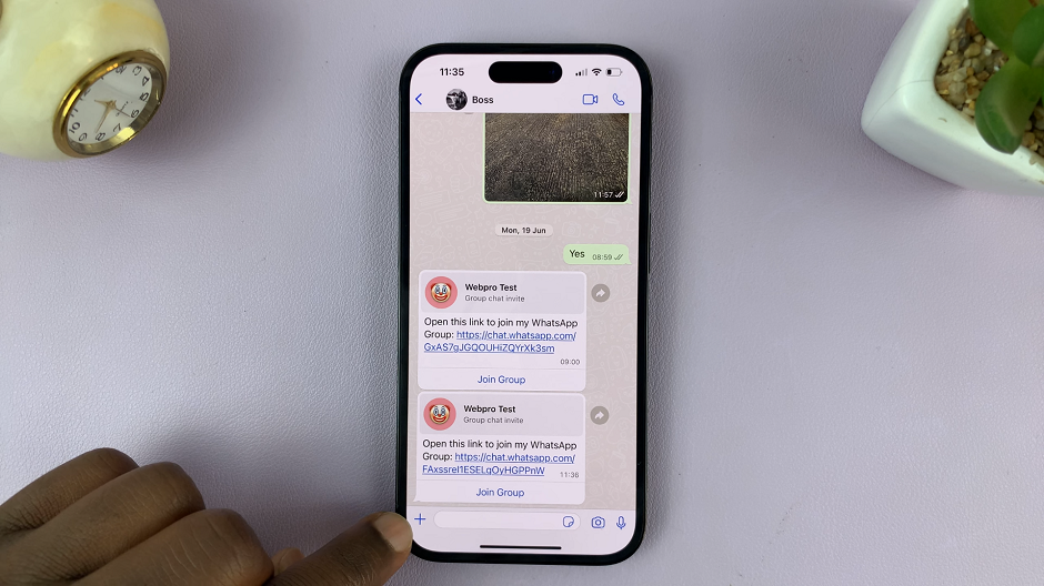 Send Photo as Document on WhatsApp