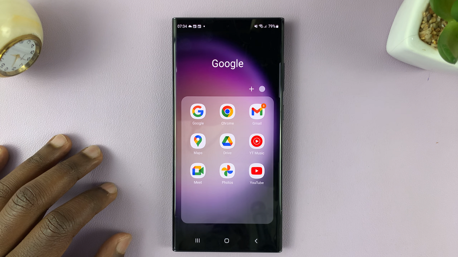 Change Grid Size Of Home Screen Folder On Samsung Galaxy S23, S23+ and S23 Ultra
