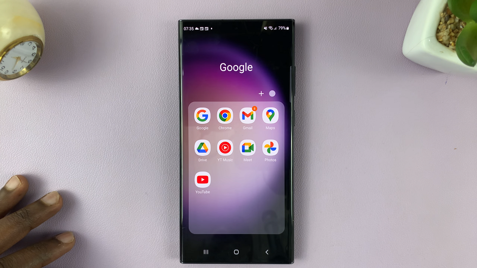How To Change Grid Size Of Home Screen Folder On Samsung Galaxy S23, S23+ and S23 Ultra