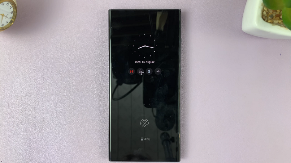 How To Change Always On Display Clock Style On Samsung Galaxy S23, S23+ and S23 Ultra