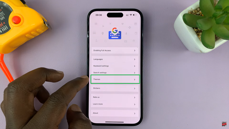Change Keyboard Theme On iPhone