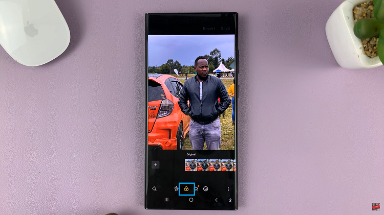 Convert Colored Photo To Black & White On Your Samsung