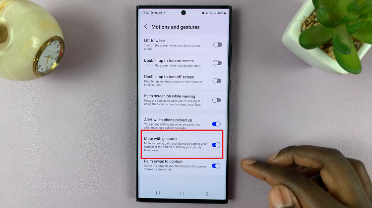  Enable & Disable Mute With Gestures On Samsung Galaxy S23s