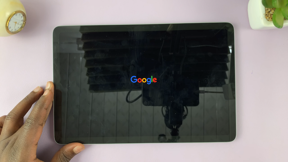 How To Switch ON Google Pixel Tablet