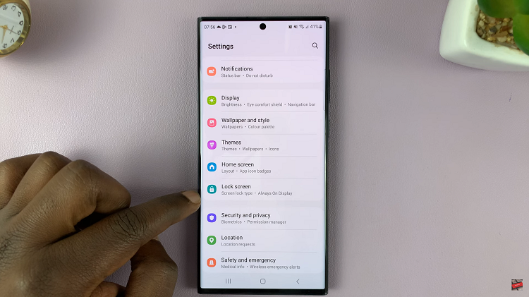 How To Set Screen Lock To SWIPE On Samsung S23s
