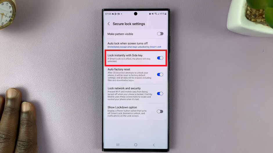 How To lock Samsung Galaxy S23 Instantly with Side Key