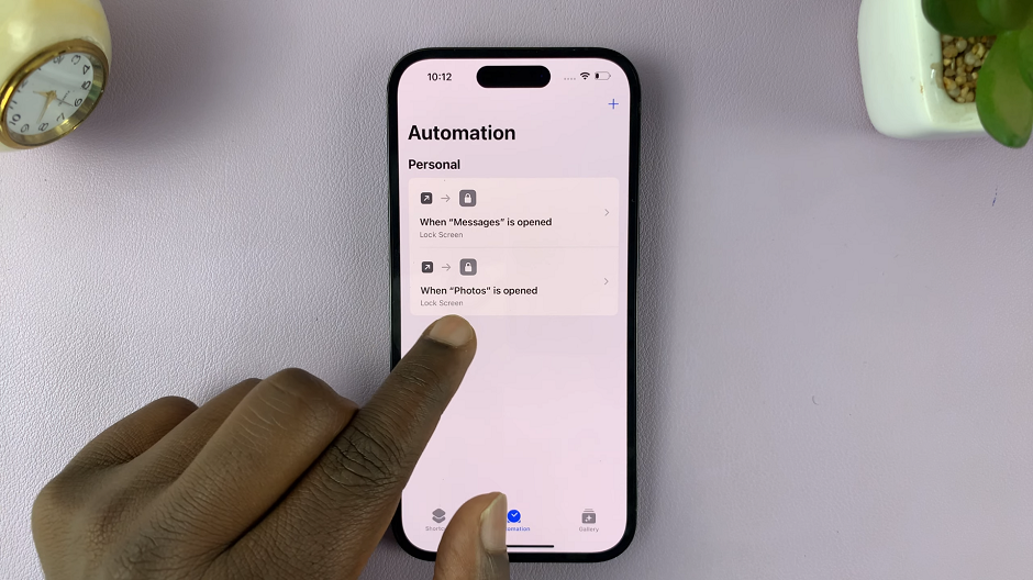 How To Lock Photos App On iPhone
