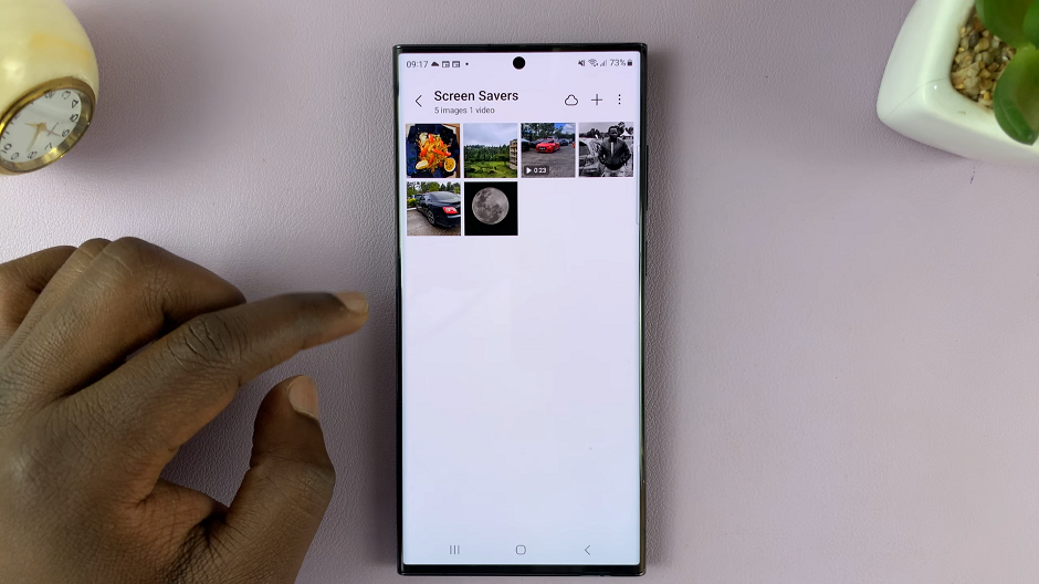 Screensavers Album On Samsung Galaxy S23, S23+ and S23 Ultra