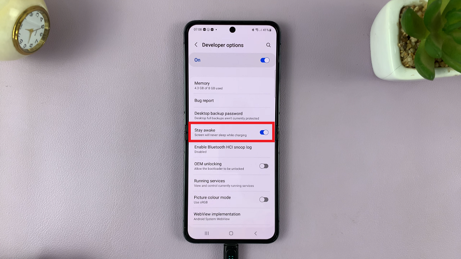 Set Screen Timeout To 'Never' When Charging On Samsung Galaxy Z Flip 5