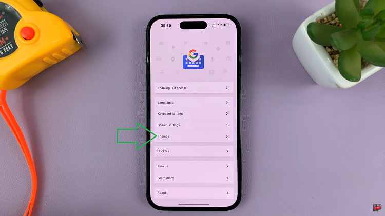 Use Custom Photo As Keyboard Background On iPhone