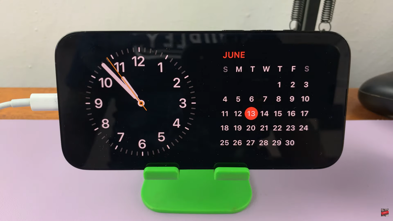 Use Stand By Mode On iPhone