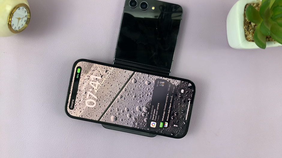 How To Charge iPhone 14 with Wireless Power Sharing On Samsung Galaxy Z Flip 5