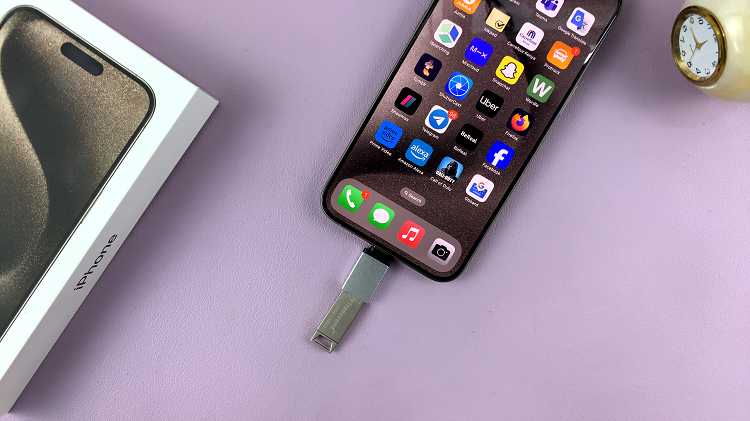  Connect USB Flash Drive To iPhone 15 & iPhone 15 Pro