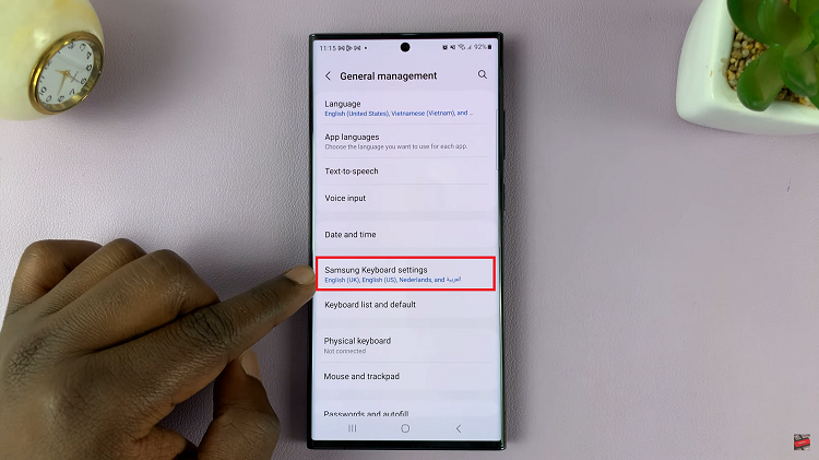 Enable Split Keyboard In Landscape View On Samsung Galaxy S23