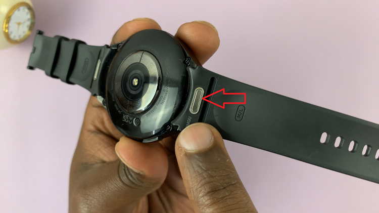 How To Remove & Change Wristbands On Samsung Galaxy Watch 6  6 Classic