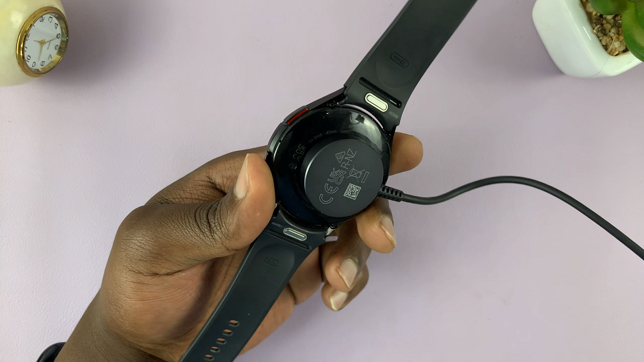 Connect Charger To Samsung Galaxy Watch 6/6 Classic