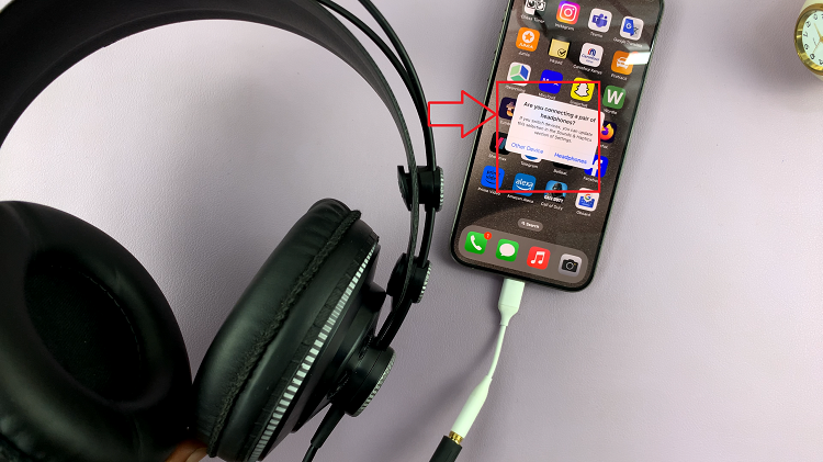 Connect 3.5mm Wired Headphones iPhone 15 & iPhone 15 Pro