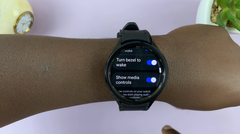 How To Enable 'Show Media Controls' On Samsung Galaxy Watch 6/6 Classic