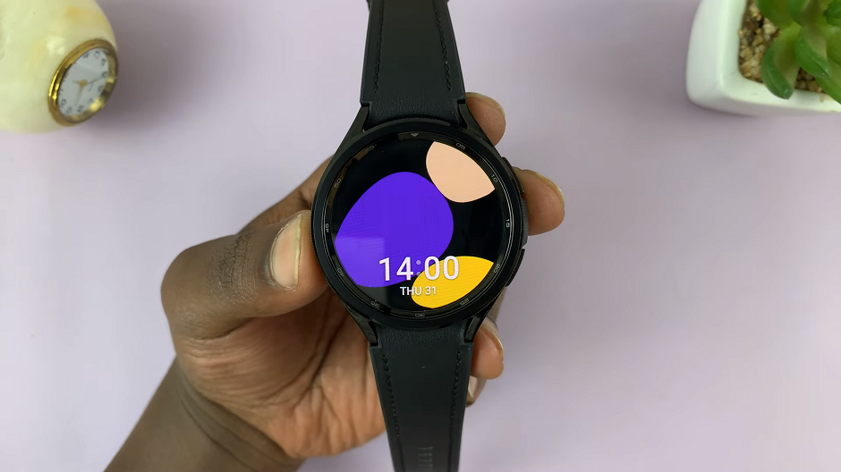 How To Change Time Format To 12HR/24HR Format On Samsung Galaxy Watch 6/6 Classic
