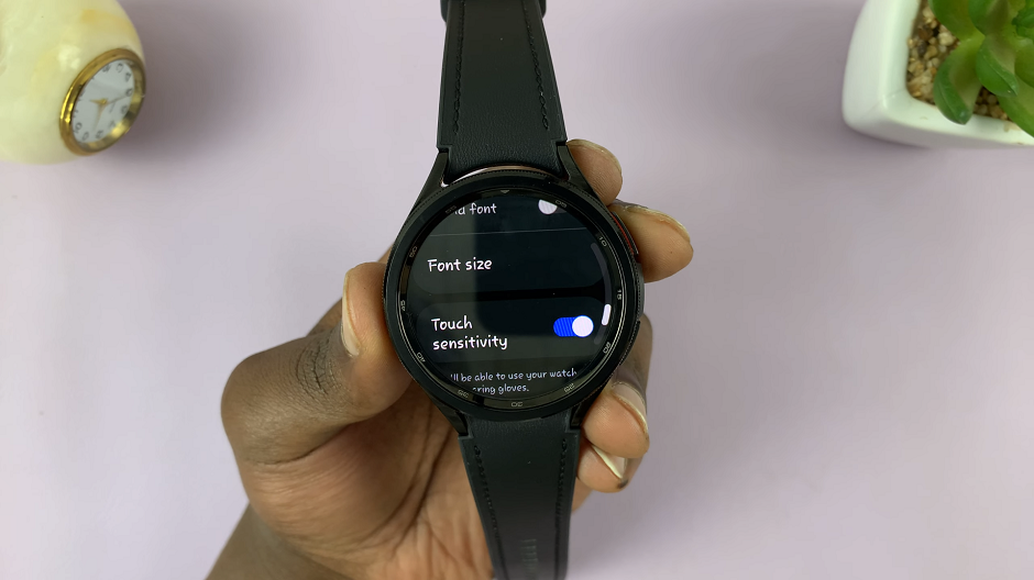 How To Use Gloves On Samsung Galaxy Watch 6/6 Classic