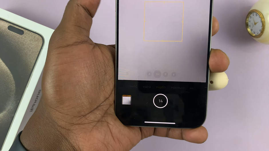 How To Take Burst Shot Photos On iPhone 15 & iPhone 15 Pro
