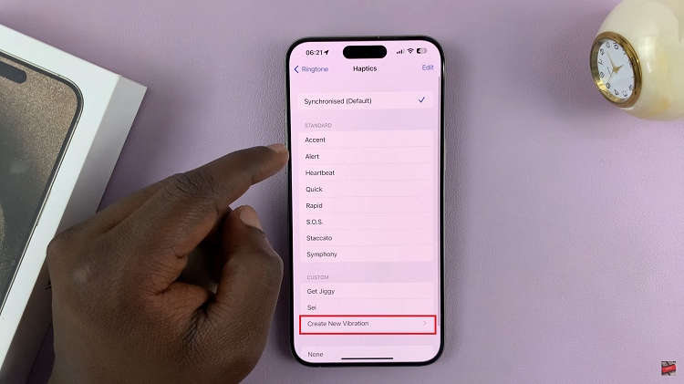 How To Change Vibration Pattern On iPhone 15 & iPhone 15 Pro