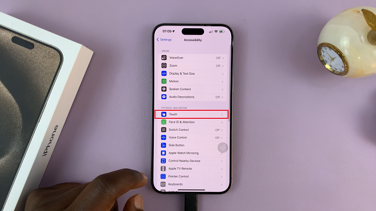 How To Turn OFF Assistive Touch Button On iPhone 15 & iPhone 15 Pro