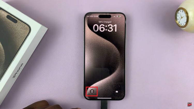 How To Turn ON Flashlight On iPhone 15 & iPhone 15 Pro