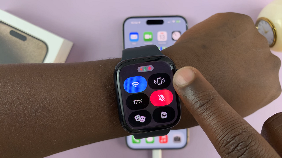 How To Ping iPhone 15 & iPhone 15 Pro From Apple Watch