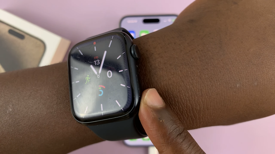 Side button On Apple Watch 8