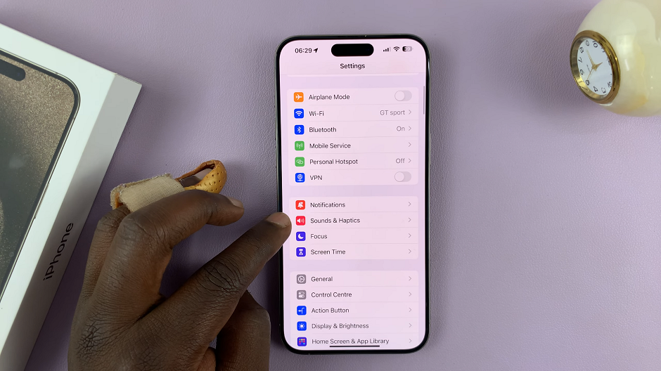 Change Alarm Volume On iPhone 15 & iPhone 15 Pro