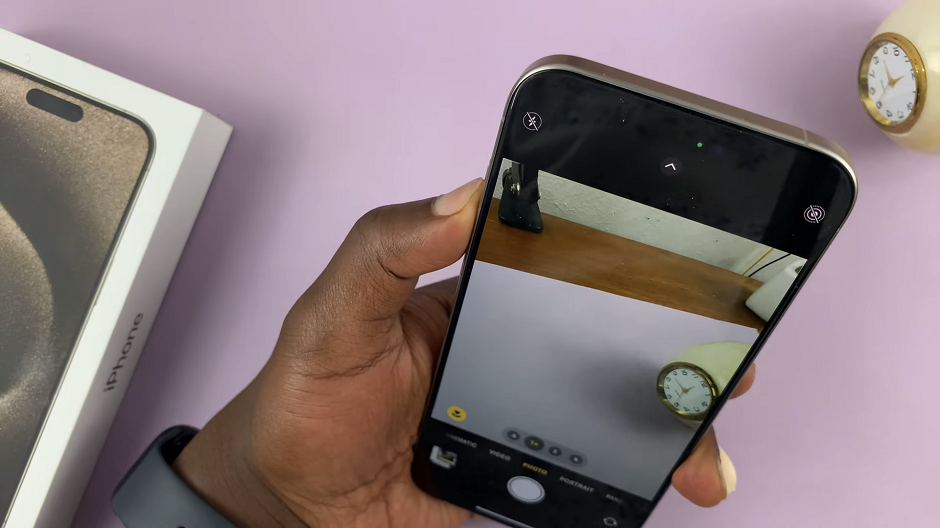 Take Burst Shot Photos On iPhone 15 & iPhone 15 Pro