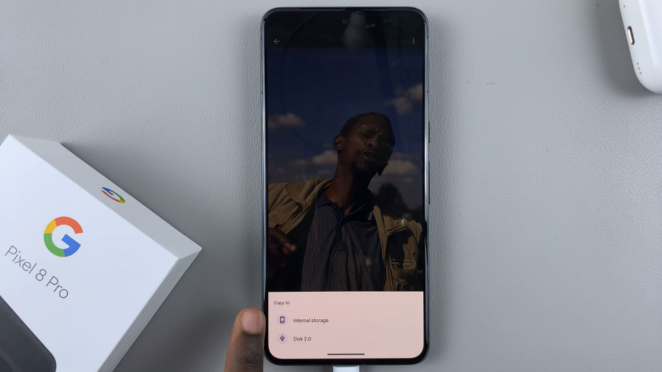 Transfer Photos and Videos From Flash Drive To Google Pixel 8 & Pixel 8 Pro