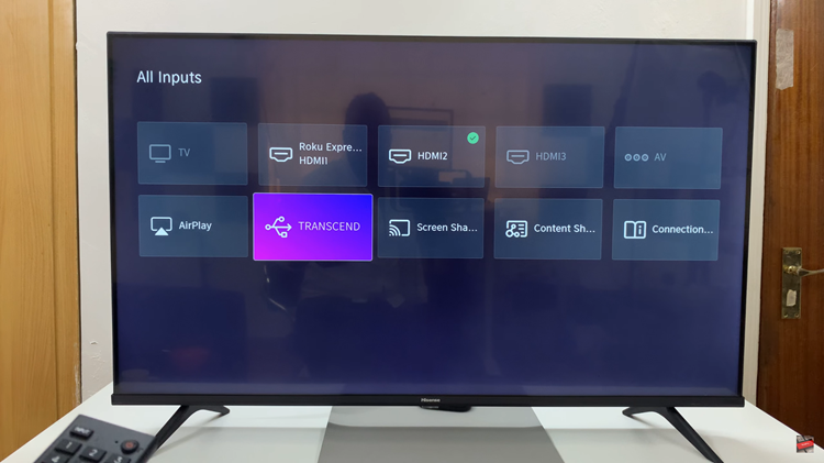 How To Connect & Use USB Flash Drive On Hisense VIDAA Smart TV