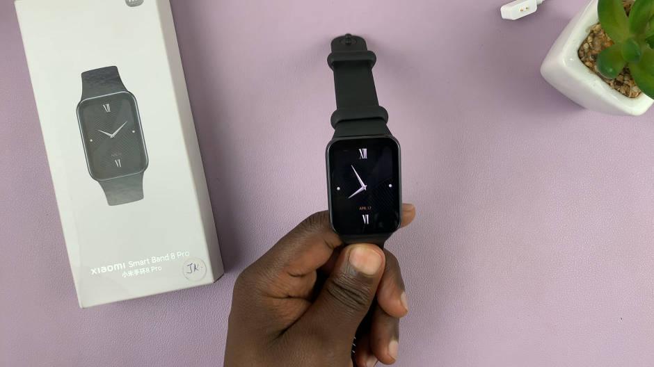How To Turn ON Xiaomi Smart Band 8 Pro