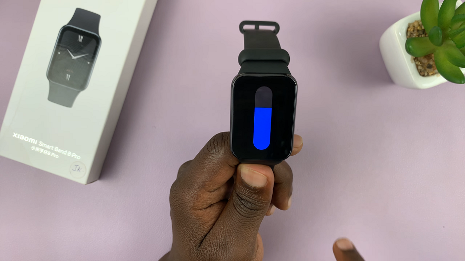 Turn Auto Brightness ON/OFF On Xiaomi Smart Band 8 Pro