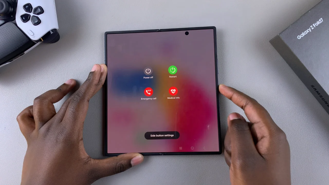 Open Power Off Menu with Side Button On Galaxy Z Fold 7