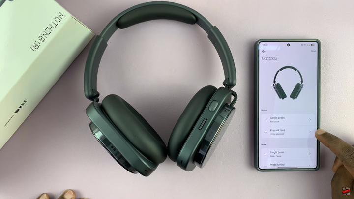 How To Mute Microphone On Nothing Headphone 1