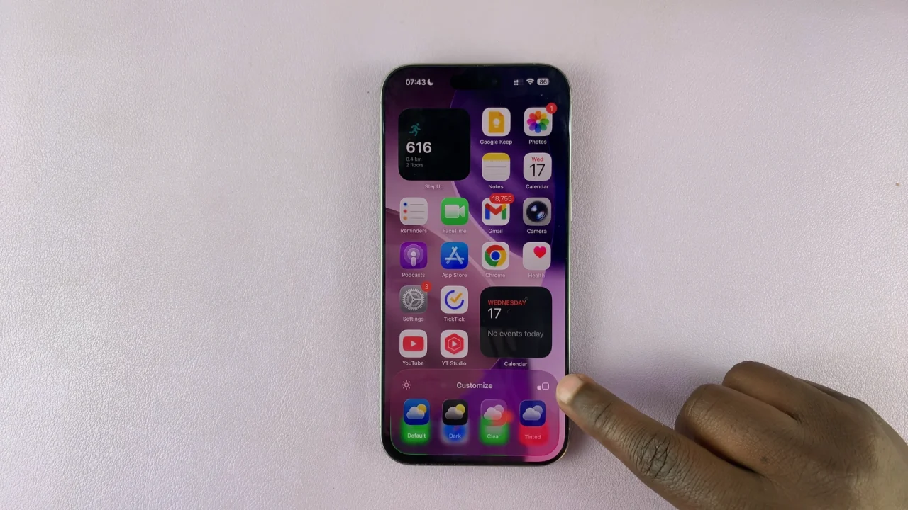 How To Enable App Icon Names On iOS 26
