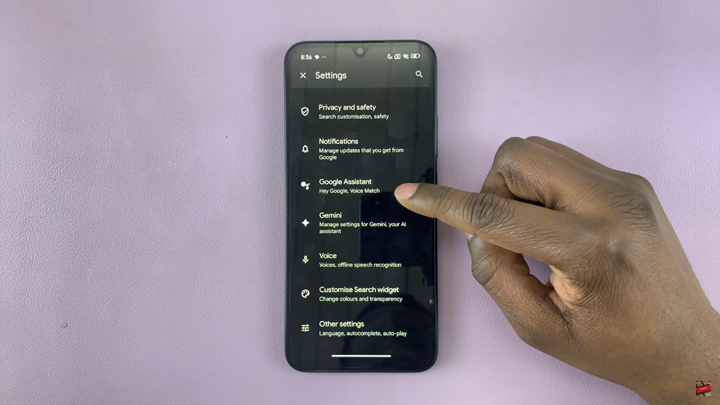 How To Enable & Use Google Assistant On The Lock Screen On Redmi 15C